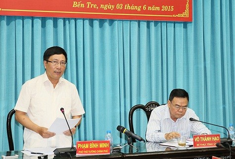 Deputy Prime Minister Pham Binh Minh works with Ben Tre provincial leaders - ảnh 1